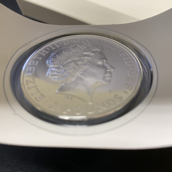 2011 British Royal Mint Britannia £2 Two Pound Silver 1oz Coin Boxed