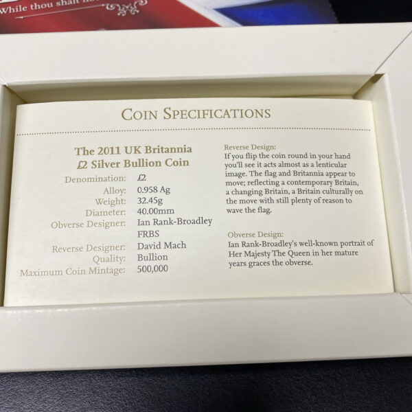 2011 British Royal Mint Britannia £2 Two Pound Silver 1oz Coin Boxed
