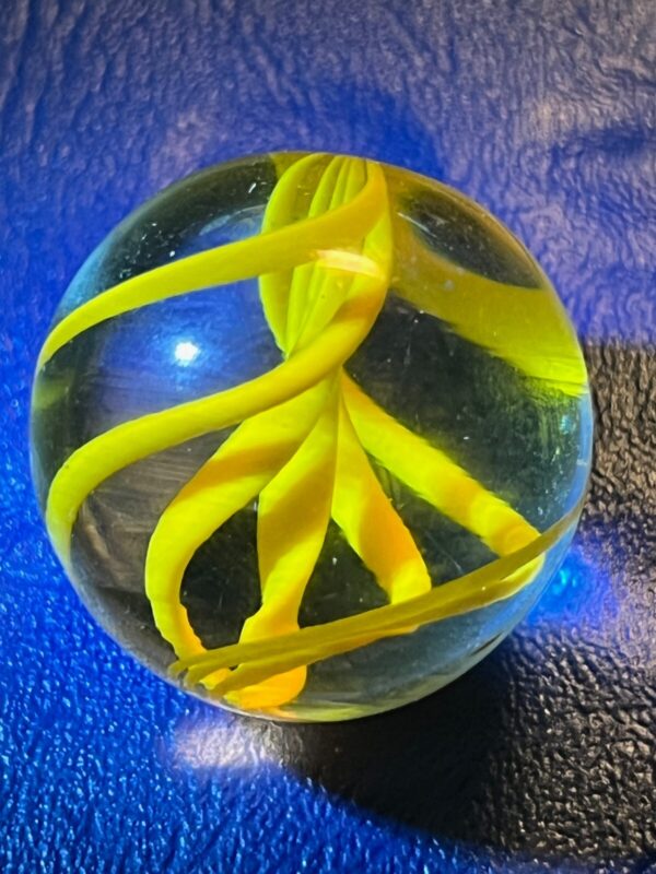 VINTAGE MARBLE. Rare Shooter Size 1" Top Shelf    #  3201