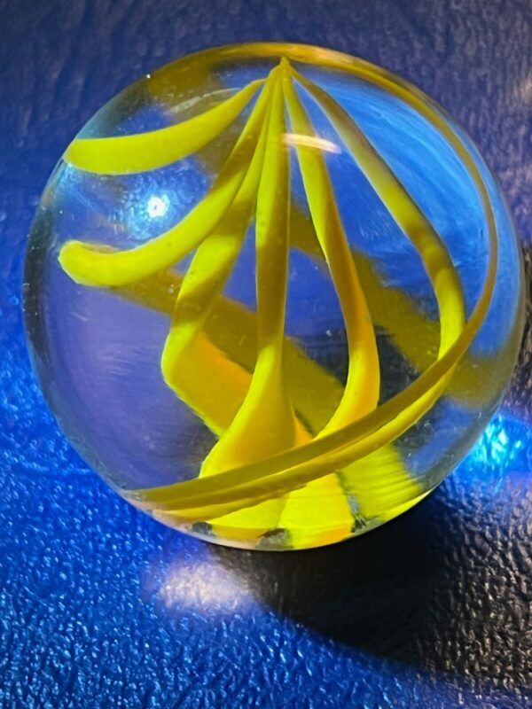 VINTAGE MARBLE. Rare Shooter Size 1" Top Shelf    #  3201