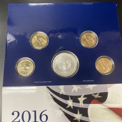 2016 United States Mint Annual Uncirculated Dollar Coin Set Presidential & Eagle