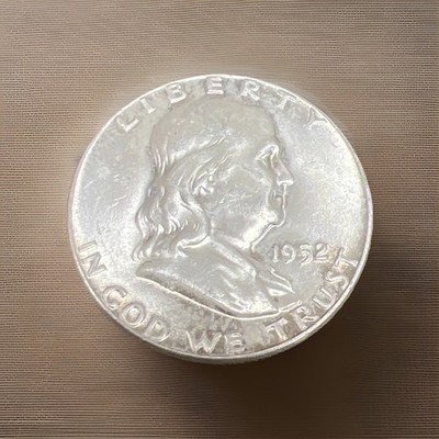 1952 50C Franklin Half Dollar. BU